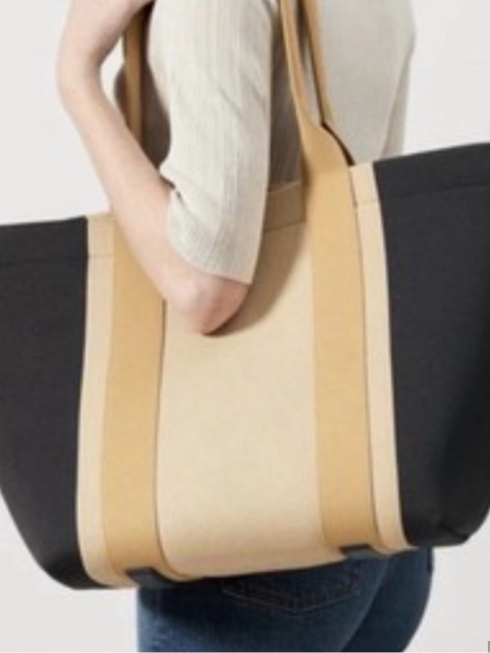 NWT Rothy’s Essential Tote! ⭐️ - Picture 2 of 9